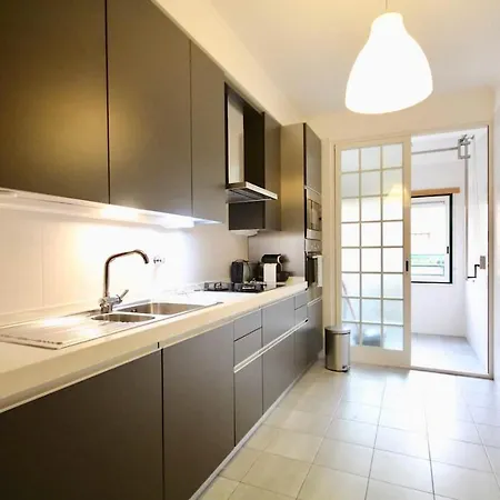 Cozy Orange Telheiras * リスボン