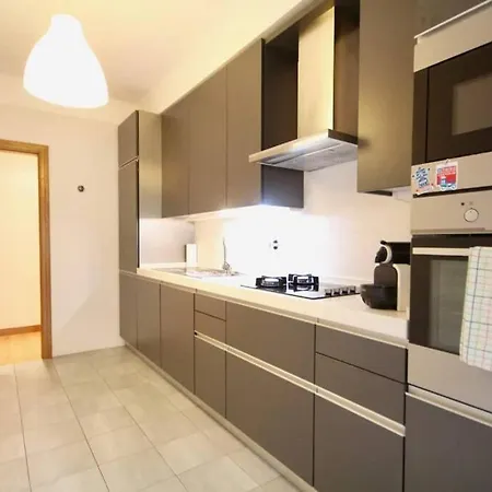 Cozy Orange Telheiras * ליסבון